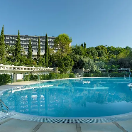 De Ξενοδοχείο 4*
